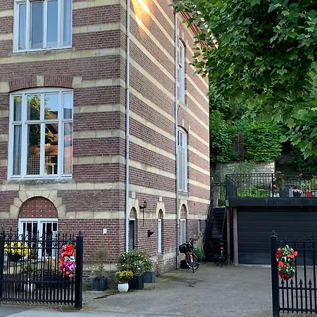 Attractive With Total Comfort - Ground Floor Apartment